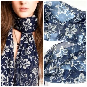 Vintage Navy Blue & White Floral Patterned Lightweight Satin Feel Neck Scarf